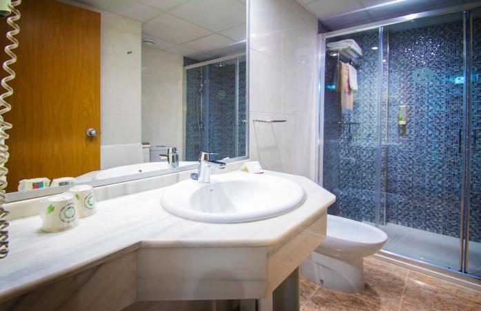 Habitación Familiar (capacidad máx. 5 personas)