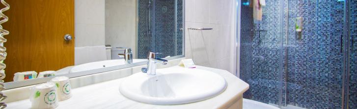 Habitación Familiar (capacidad máx. 5 personas)