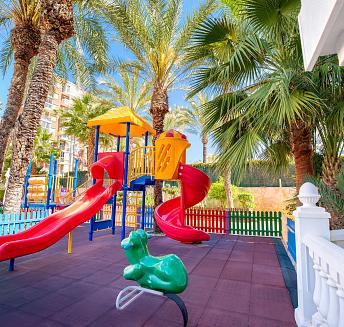 Parque infantil en el Hotel Calypso