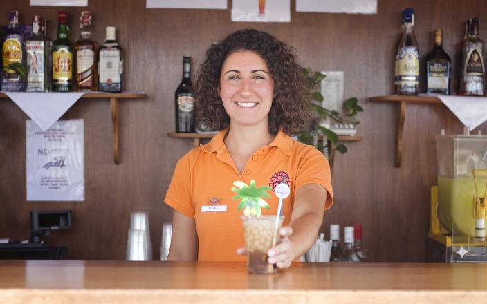 Personal bar piscina Hotel Marina Mar