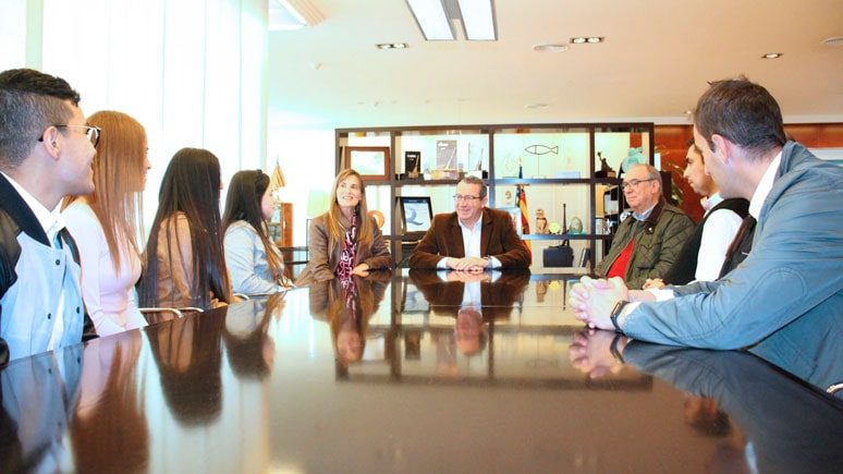 Acto de entrega de diplomas Acto de entrega de diplomas SENA