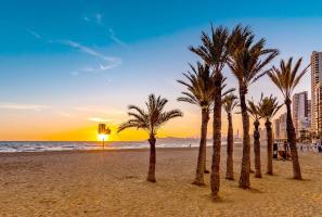Bonito atardecer en Benidorm