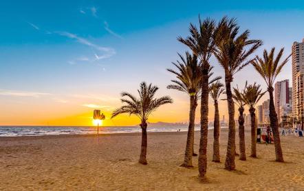 Bonito atardecer en Benidorm