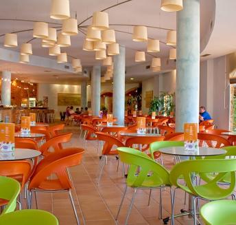 Bar en la piscina Hotel Marina Mar