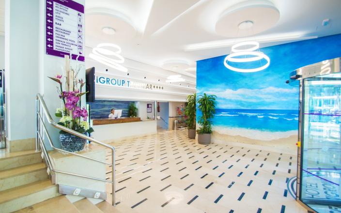 Recepción Hotel Trinimar