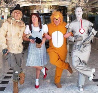 Fancy Dress Party Hotel Servigroup Venus Benidorm