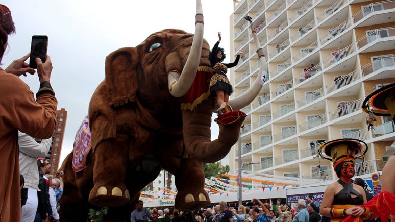 Carroza de Servigroup Desfile de carrozas Fancy Dress Party