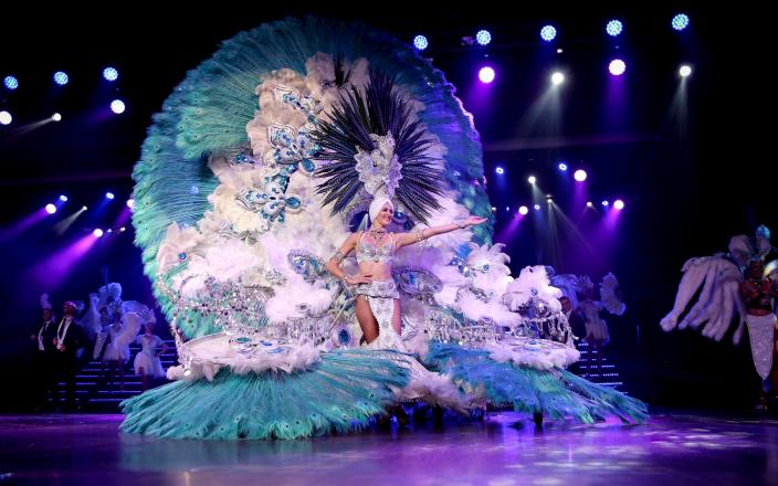 Espectáculo agua Benidorm Palace