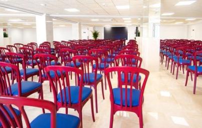 Salon para evenots en el Hotel Koral Beach