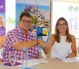 Firma del convenio entre Hoteles Servigroup y el FS Peñíscola