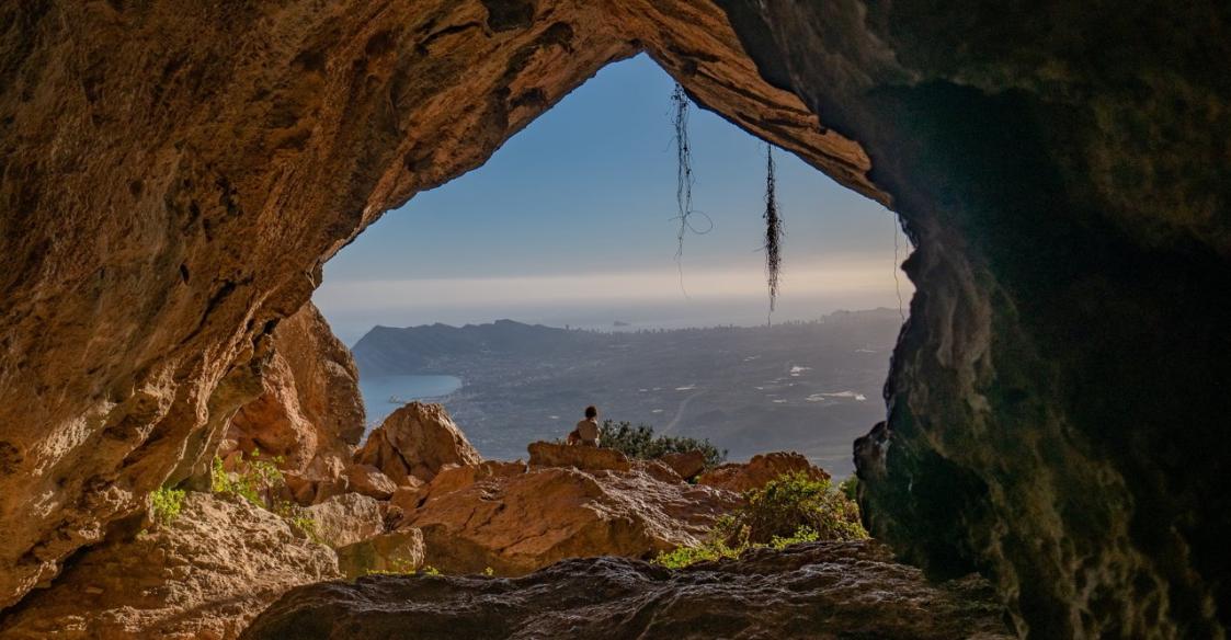 Cueva en la Sierra de Bernia