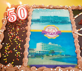 Tarta 50 cumpleaños Hotel Gaalúa de La Manga