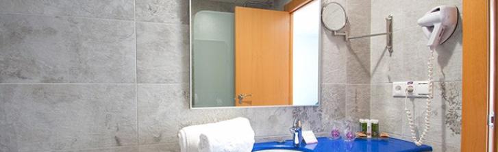 Habitación Familiar Frontal (Capacidad para 4 personas)