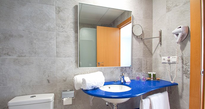 Habitación Familiar Frontal (Capacidad para 4 personas)