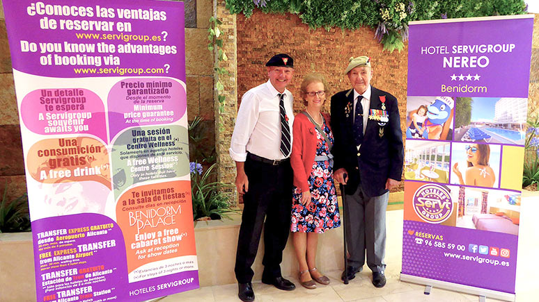 Algunos participantes del desfile en el Hotel Servigroup Nereo