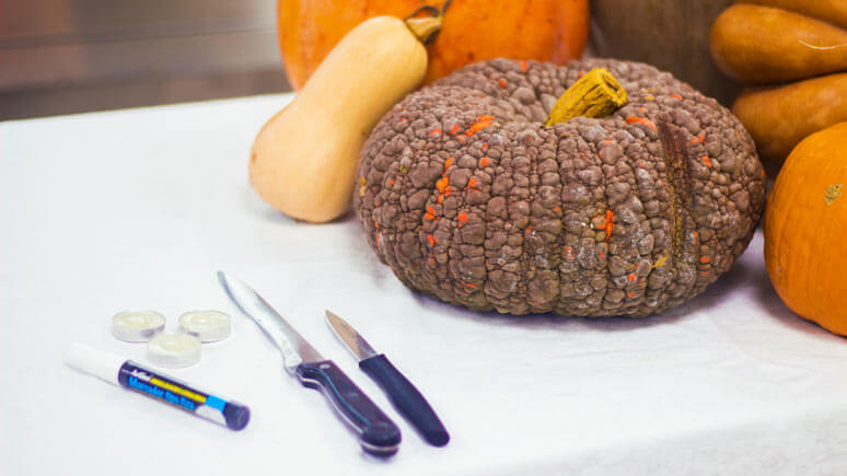 Utensilios necesarios para decorar una calabaza de Halloween Herramientas para decorar una calabaza de Halloween