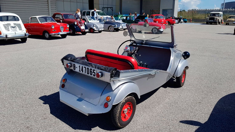 Microcoches sencillos a la par que elegantes Microcoches clásicos