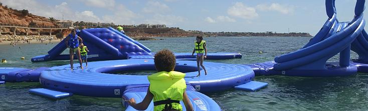 parque acuático hinchable