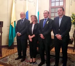 Ceremonia en el Salón del Protocolo del Gobierno de Caldas