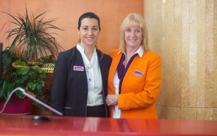 Receptionistas Hotel Servigroup Pueblo Benidorm