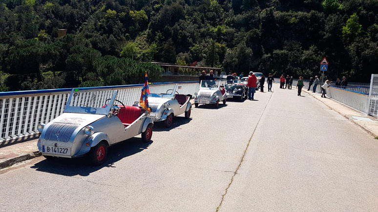 Los míticos biscúters visitarán la ciudad de Benidorm Ruta Levantina en microcoche